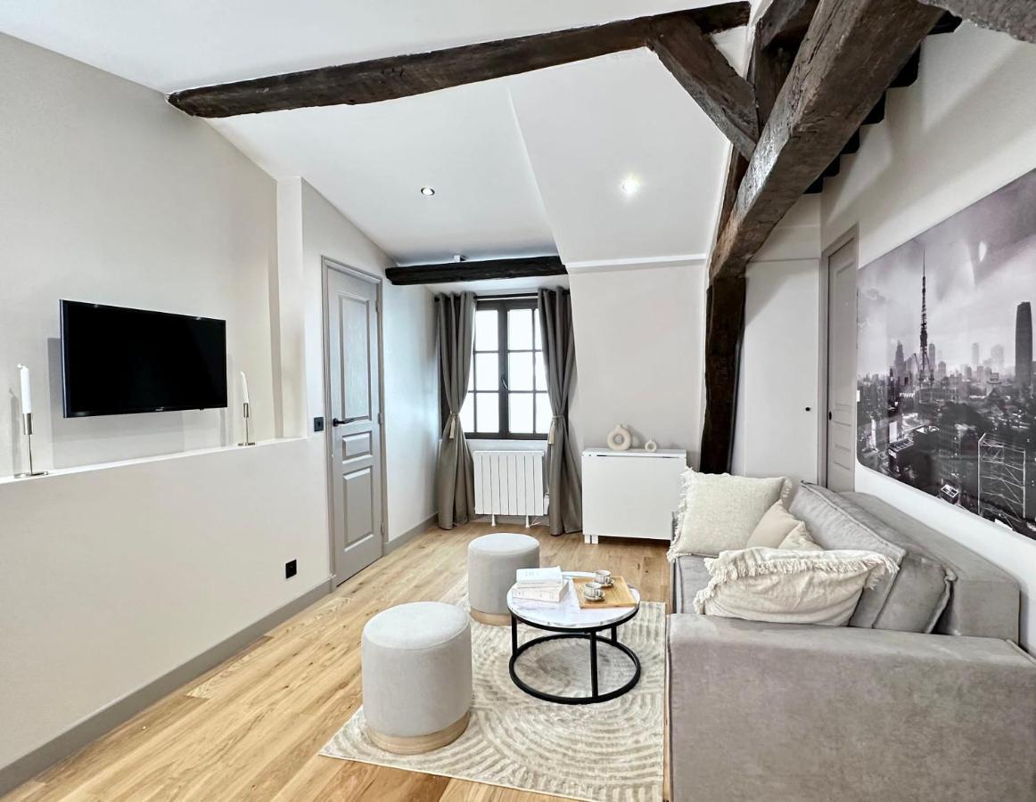 Le Marais' Finest Luxurious Apartment Parijs Buitenkant foto