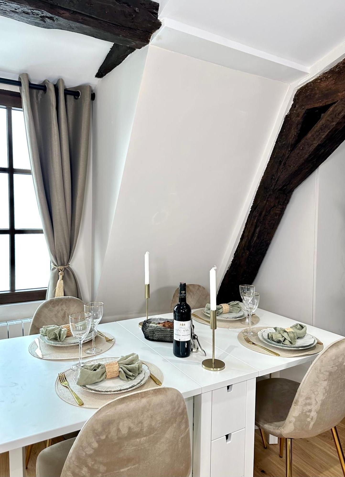 Le Marais' Finest Luxurious Apartment Parijs Buitenkant foto