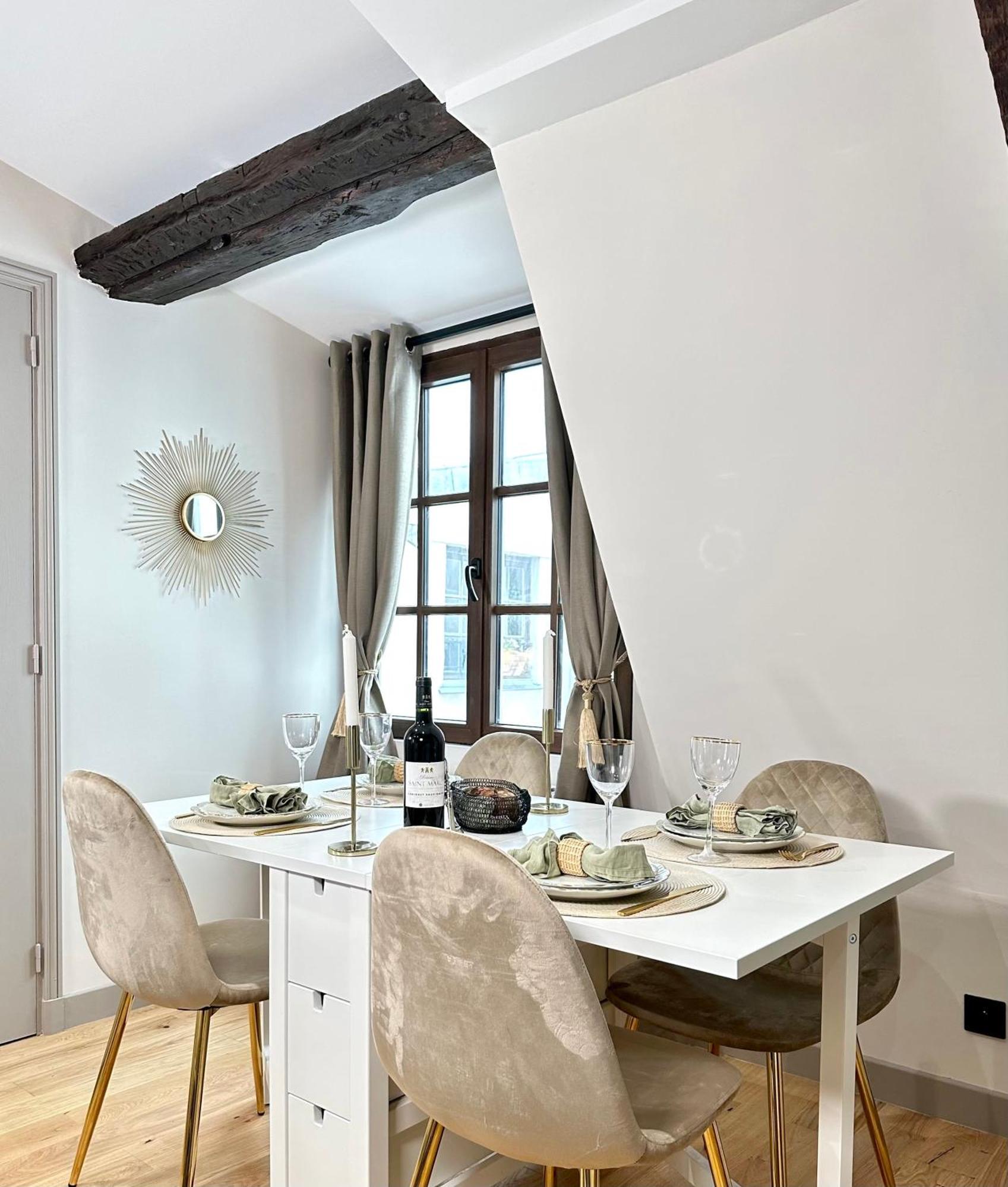 Le Marais' Finest Luxurious Apartment Parijs Buitenkant foto