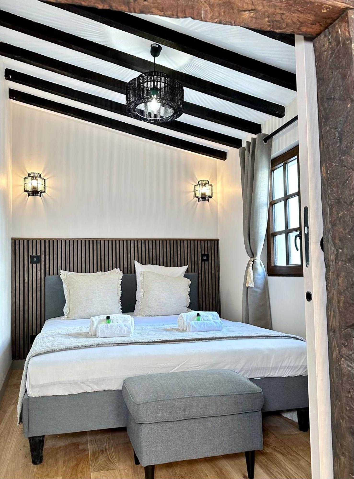 Le Marais' Finest Luxurious Apartment Parijs Buitenkant foto